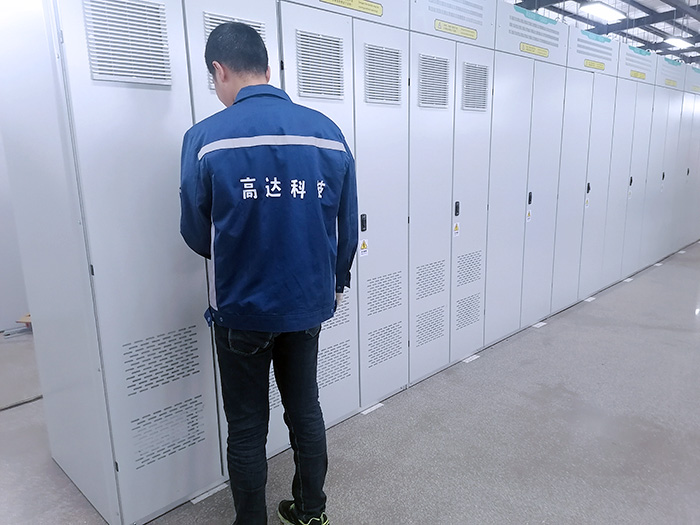 葡京线路检测3522一批采用了高达IO模块控制柜体产品正待出口海外.jpg
